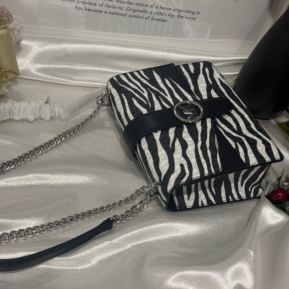 MICHAEL KORS Greenwich Small Animal Print Logo Crossbody Bag - Picture 6 of 9